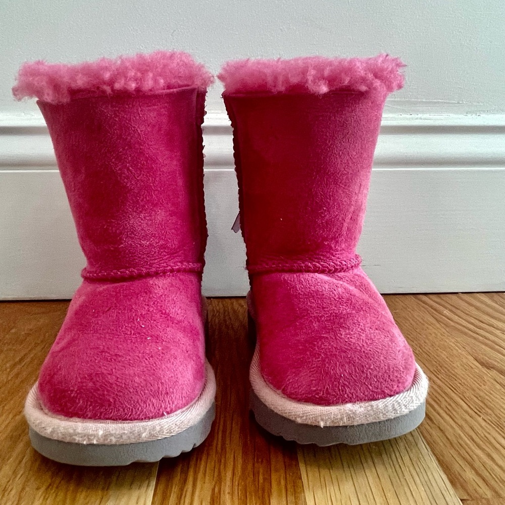 Toddler Sz 6 UGG Bailey II Bow Boot